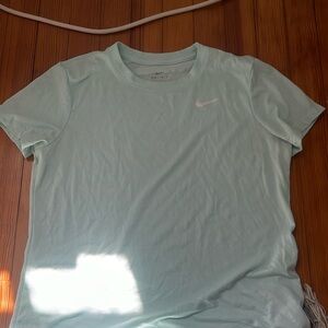 Nike aqua workout top